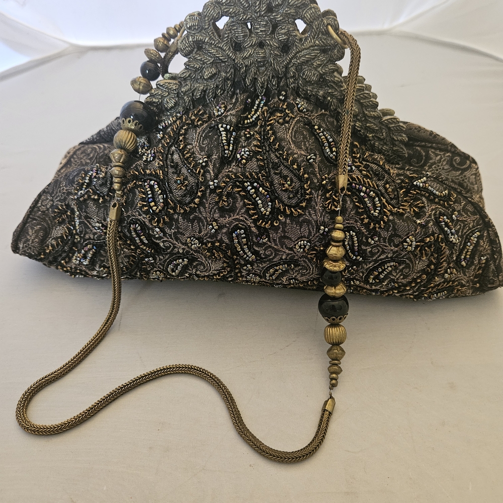 Elegant Black and Gold Women's Clutch